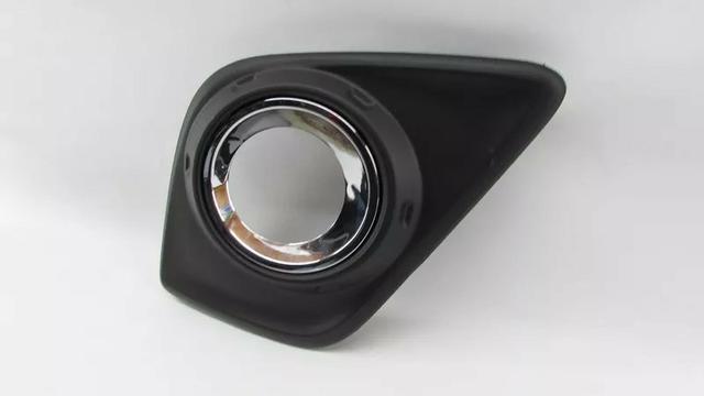 Grade Milha Com Furo Aro Cromado Hilux 2016 17 2018 Direito