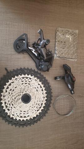 Grupo Shimano XT 12V M8100 tenho cubos microspline e freehub)