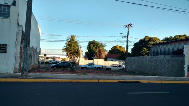 Terreno em frente ao Shopping Praça Nova