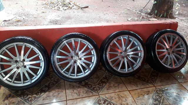 Rodas 17 com pneus bons