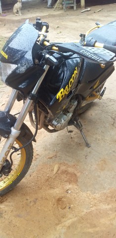 VENDO UMA MOTO FALCO 400 TROCO POR CARRO ANOR 2008 DOCUMENTO 2021 PAGO