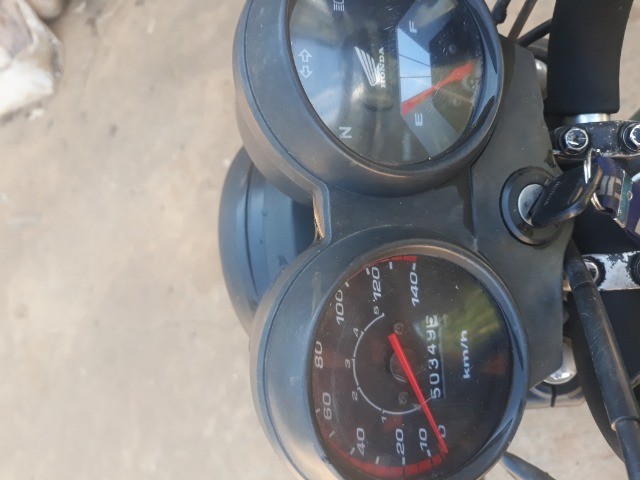 TITAN 125