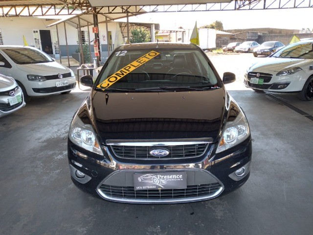 FORD FOCUS 2.0 SEDAN  AUTOMÁTICA  2012