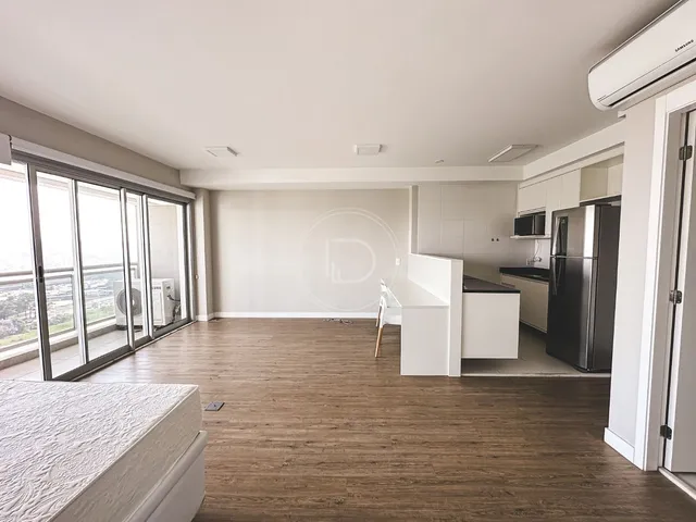 Studio para locação com vaga de garagem