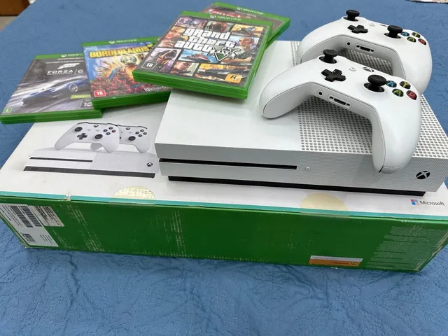 Console Xbox One S 1TB - Edição Especial Devil May Cry 5 Seminovo