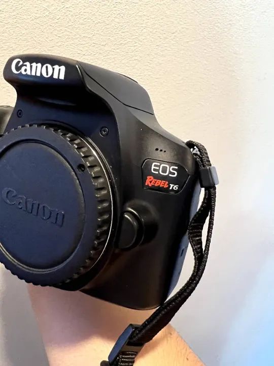 Canon EOS Rebel T6 + lente EF 18-55mm