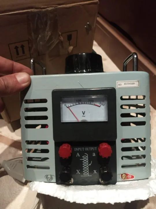 Regulador de voltagem 1kva