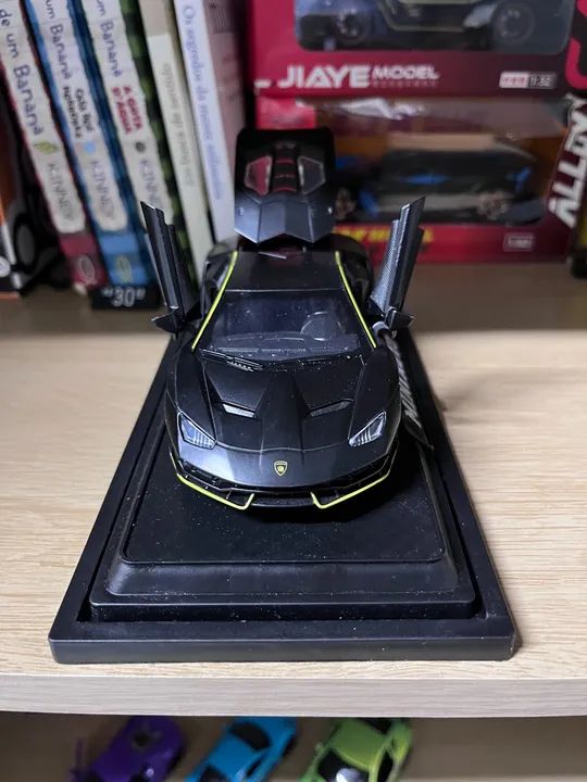 Lamborghini 1:32 - Foto 4