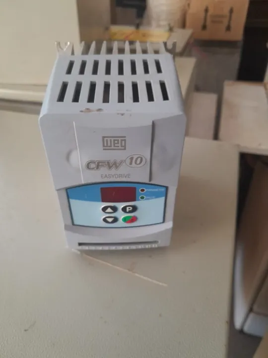 Inversor de Energia CFW 10 = Weg 1CV/ 220v