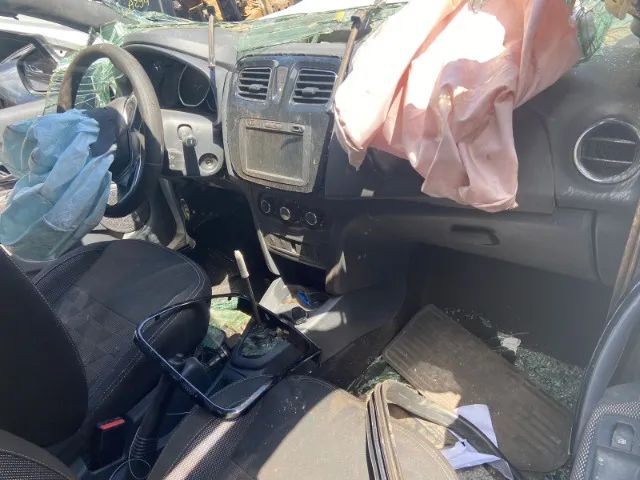 Sucata Renault/ Sandero Sze 1.0 MT 2023/2024  - Foto 5