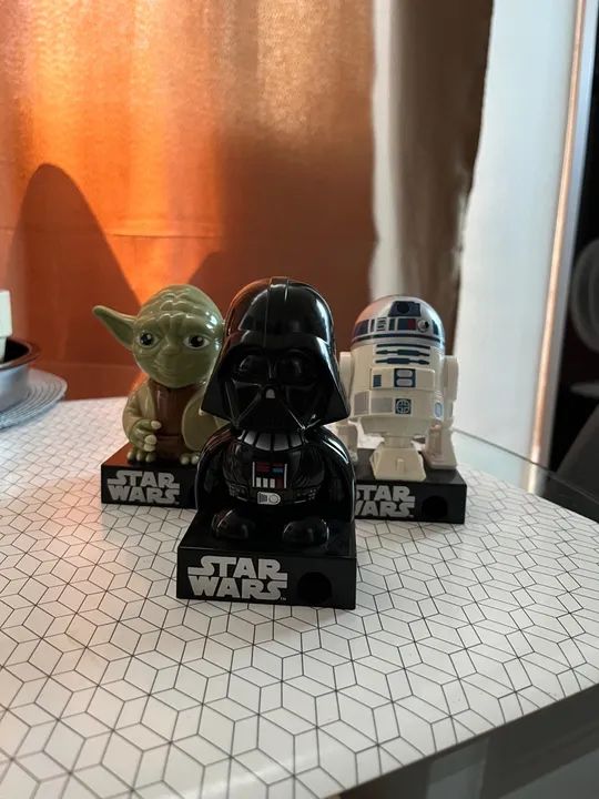 Kit Star Wars - Yoda, Darth Vader e R2D2 - Miniatura
