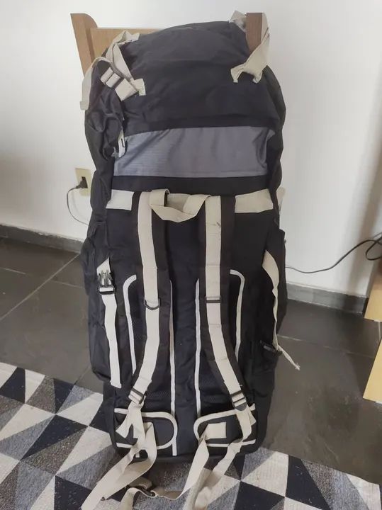 Mochila de Viagem - Camping - Grande e Resistente. - Foto 2