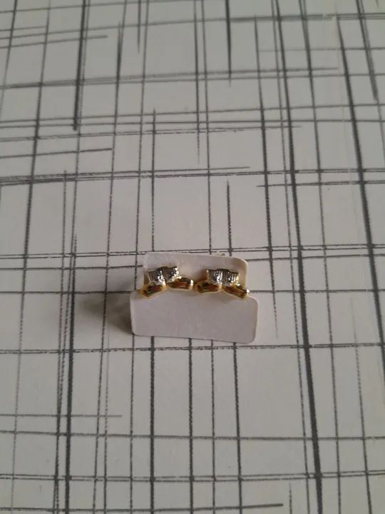 Brincos meias de ouro elegantes da moda casual