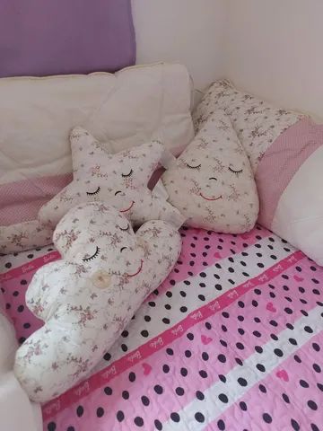 Kit berço completo c/ almofadas, almofada de amamentação, ninho, porta treco e saco. - Foto 6