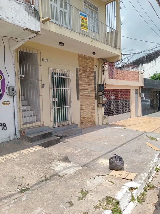 URGENTE,  VENDO PRÉDIO COMERCIAL NA ALFERES COSTA C/ 3 KIT-NETS + DEPÓSITO 