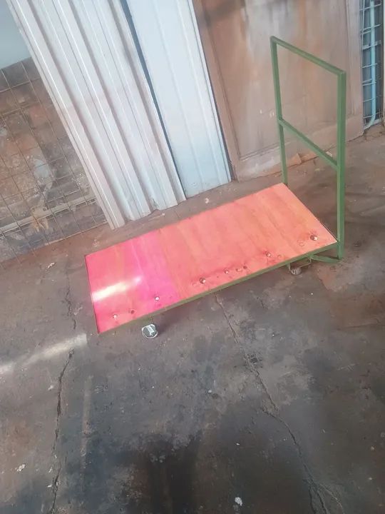 Carrinho plataforma para 200 quilos