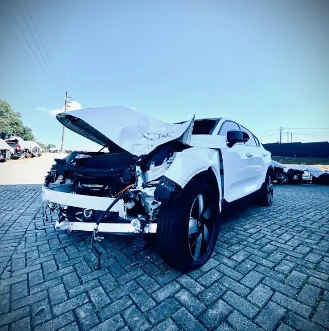 Sucata para retirada de peças Volvo c-40 8 ultimate 2023 - Foto 2