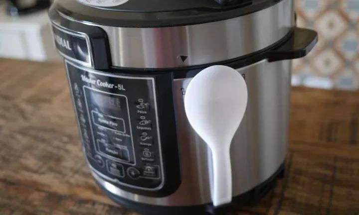 Lacrada Panela de Pressão Elétrica Digital Master Cooker 5L 900W 220V Prata Mondial - Foto 4