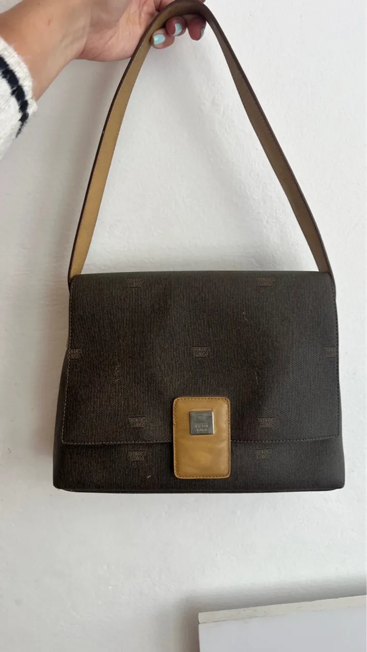 Bolsa Victor Hugo Original - Elegância e Estilo