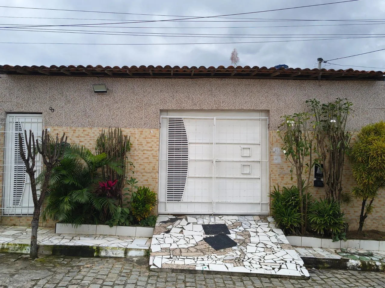 Vende-se Casa em Senhor do Bomfim, Filadélfia campo Formoso Jaguarari