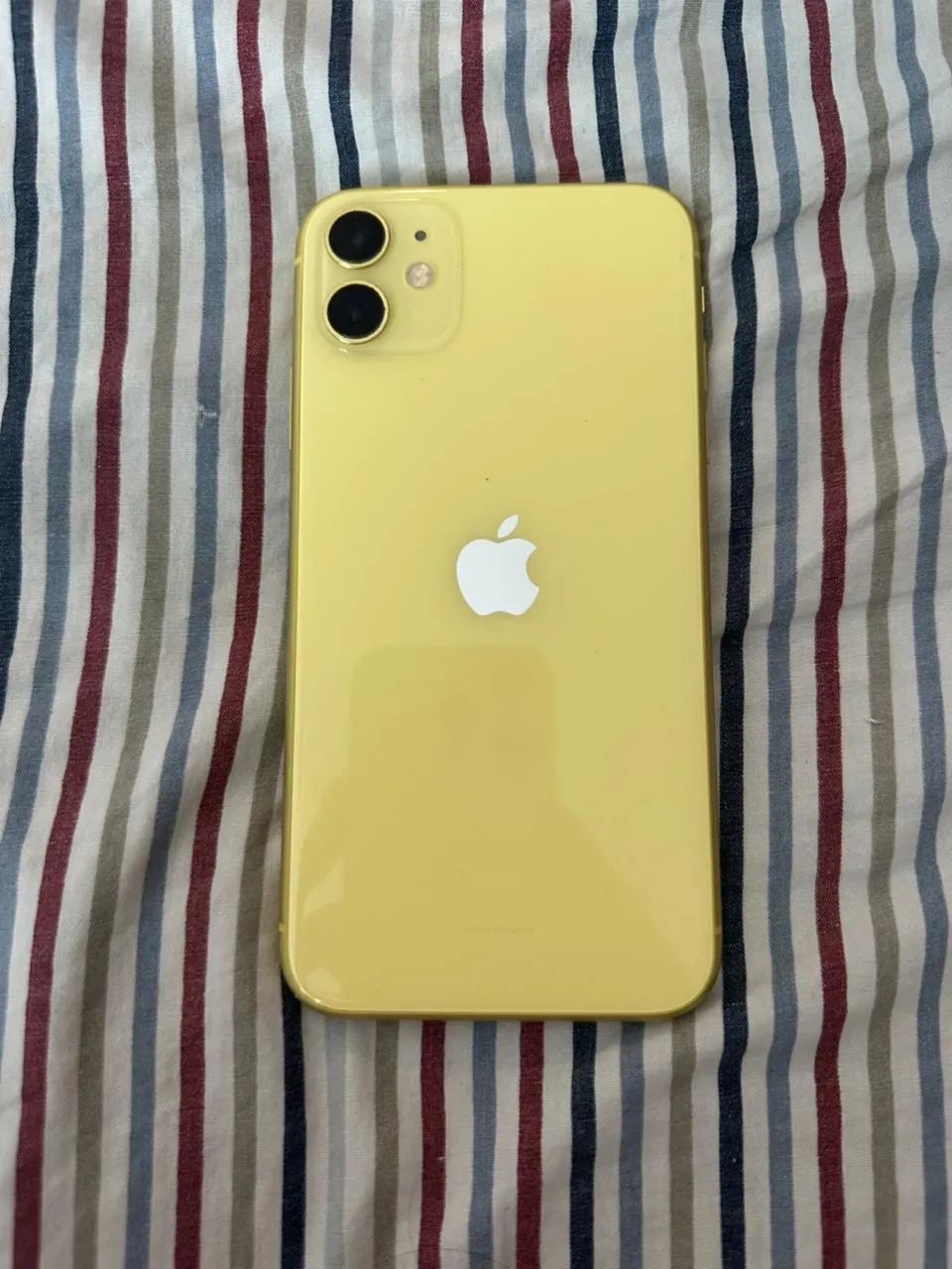 Apple iPhone 11 イエロー yellow 128GB Apple iPhone 11 (128 GB) - Amarelo - Excelente (Recondicionado