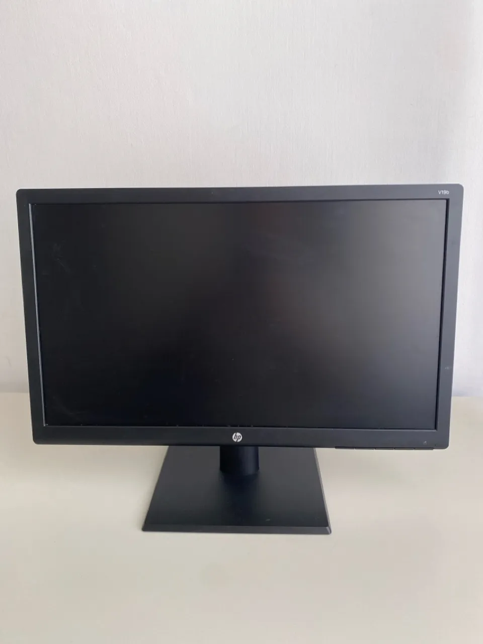 Monitor HP V190