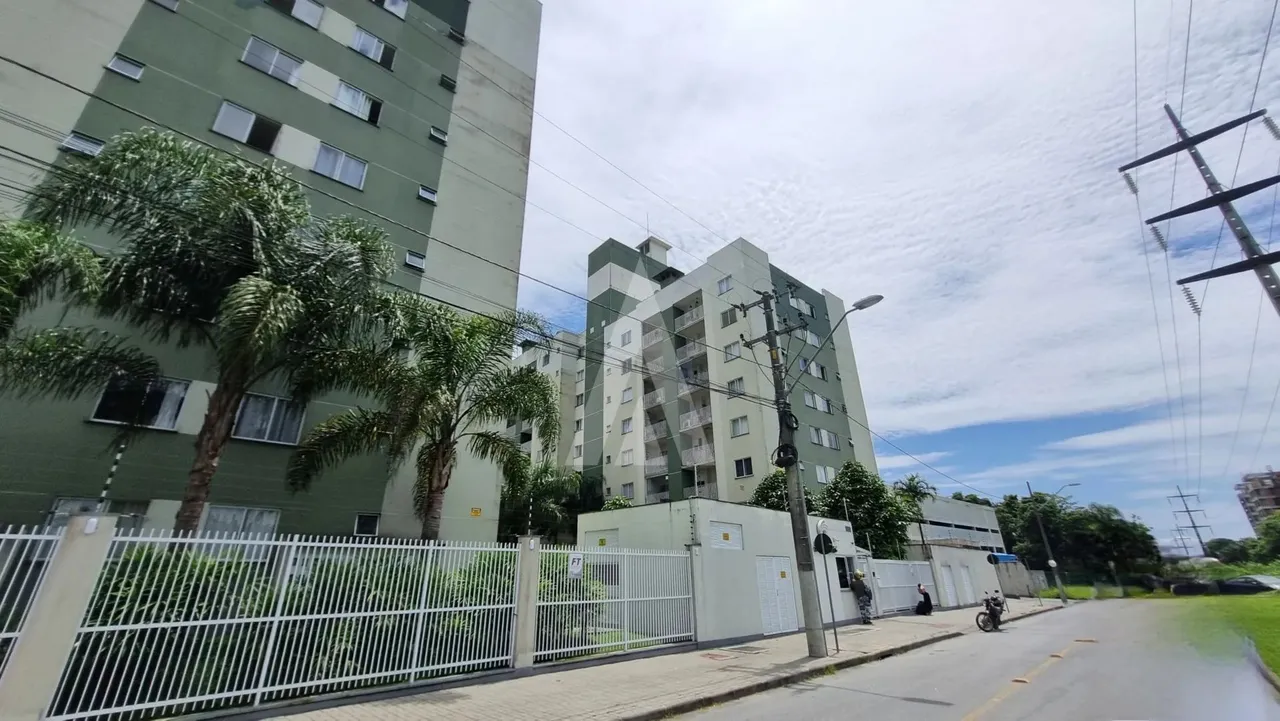 Apartamento com 2 quartos para alugar por R$ 1700.00, 64.75 m2 - SANTO ANTONIO - JOINVILLE