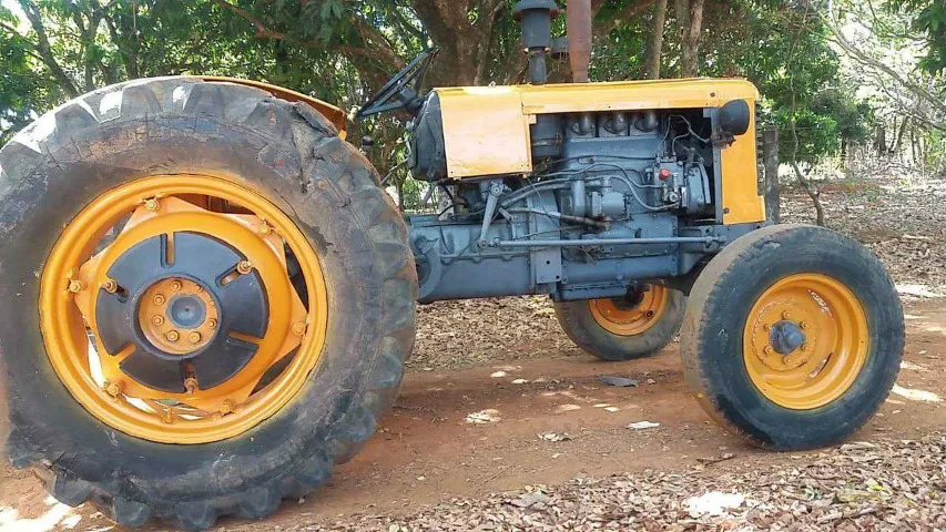 Trator Valmet 360 vendo ou troco