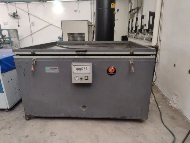 gravadora / reveladora UV de telas serigrafia - marca Larese