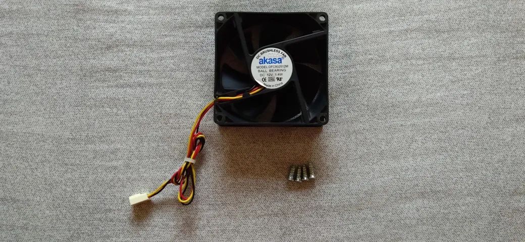 Cooler Akasa 8CM 80x80x25 DFC802512M P/ Gabinete Conector 3 Pinos - Foto 4