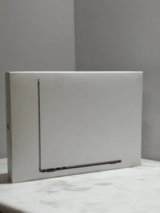MacBook Air M3 8GB / 256GB 13? - Novo - Na caixa 