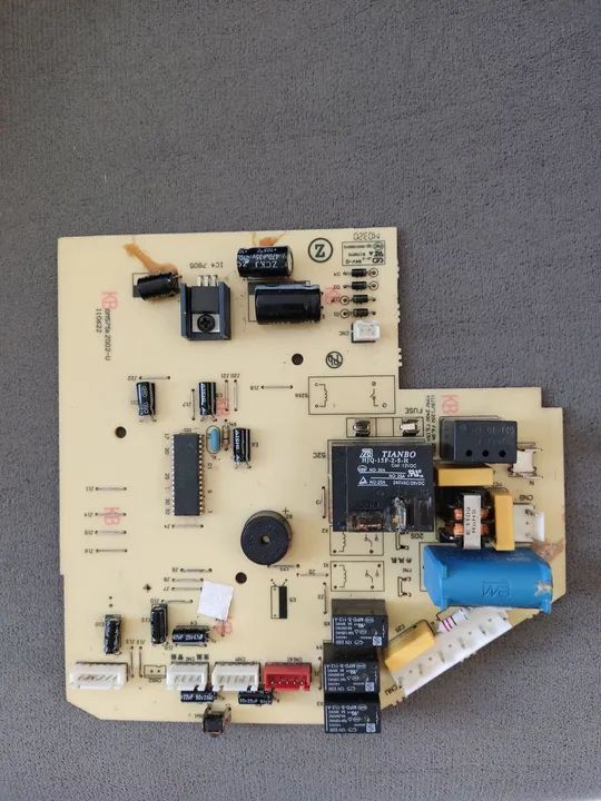 Placa Evaporadora Elgin GM575KZ002-U - usada 