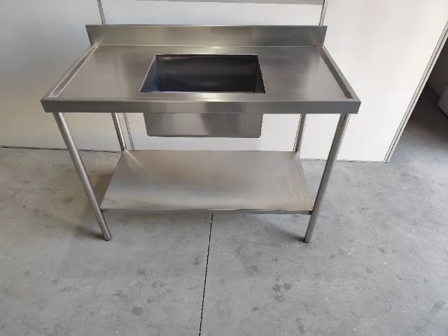 Pia 108cmX60cm, Cuba Única 50x40cm, Prateleira Lisa, Tampo Chapa 22#, fabricado em Inox - Foto 2