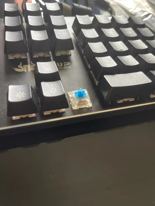 Teclado Mecânico Gamer KNUP com Iluminação RGB - Foto 4