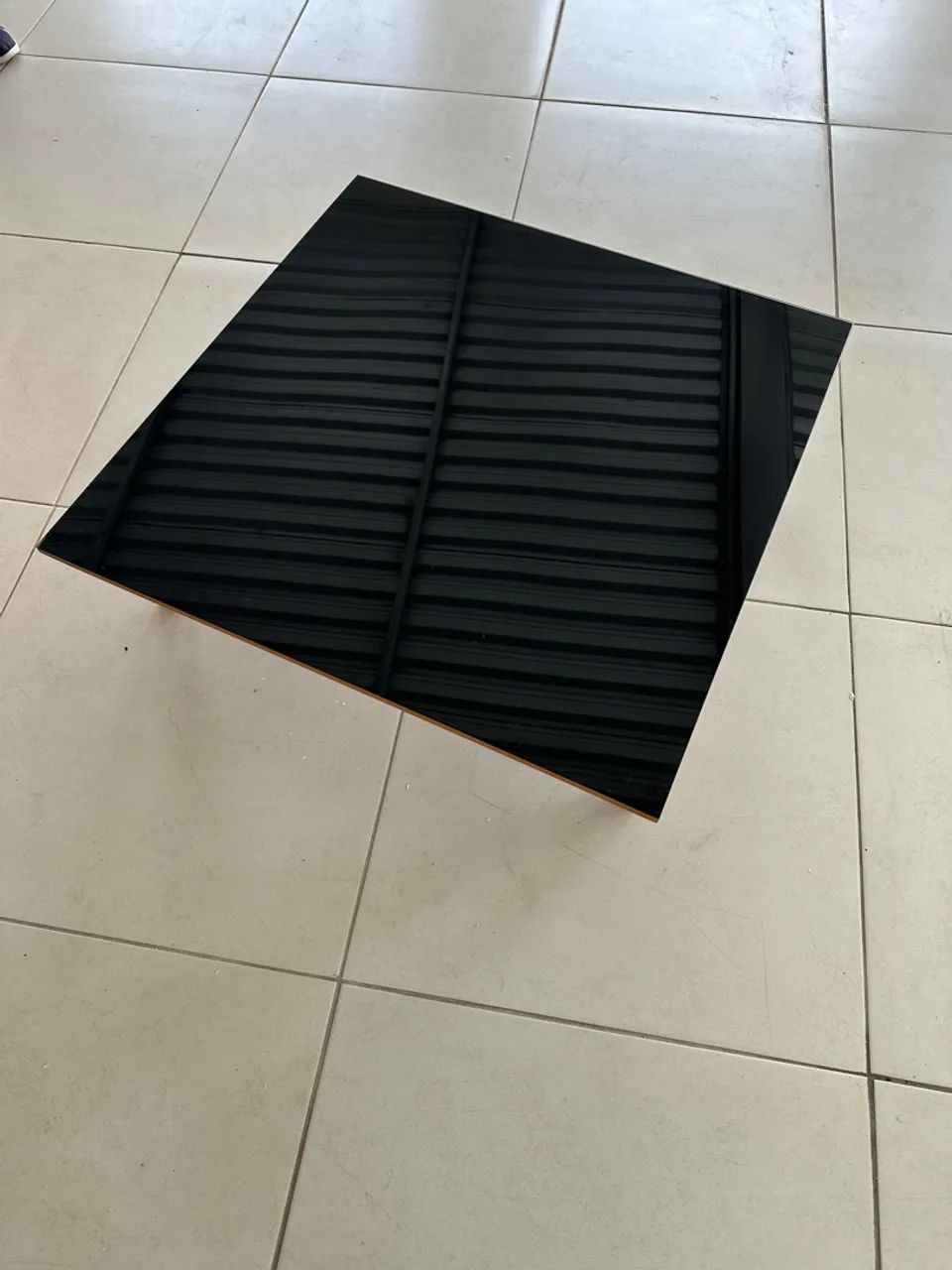 Tapete Pelúcia Bege 2mx2,5m + Mesa de Centro 70cmx70cm - Foto 4