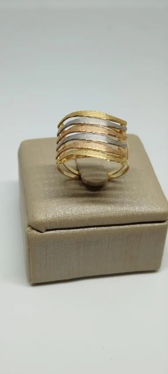 Anel Tricolor Ouro 18K750 -Aro 21 -  - Foto 4