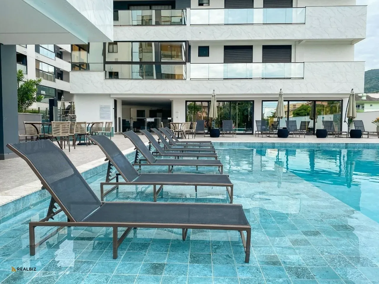 Apartamento novo na Praia de Palmas em Governador Celso Ramos - SC