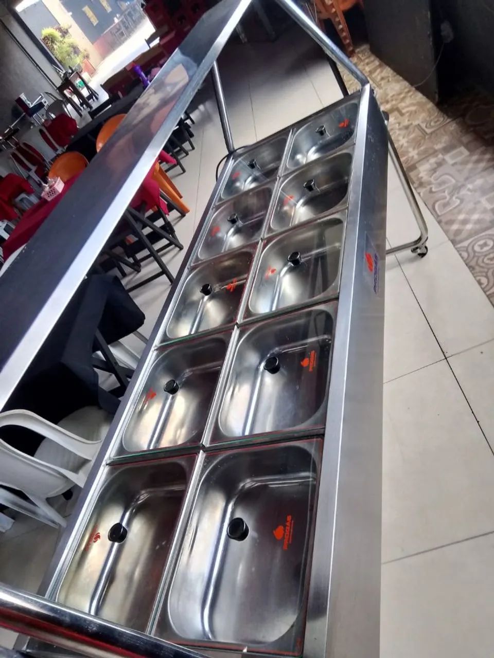 Buffet de 10 cubos térmico foi usado 1 vez ele e 110  - Foto 6