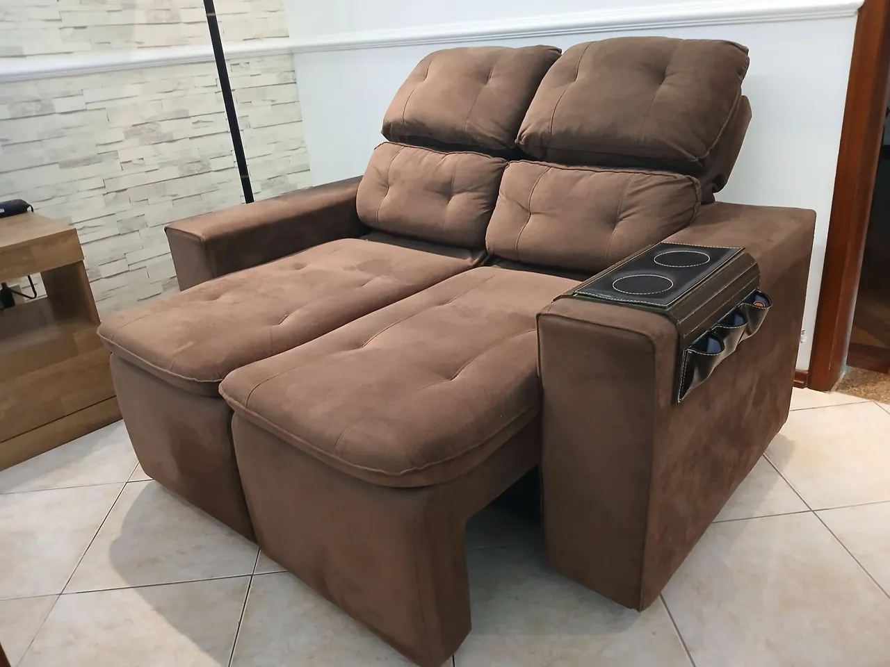 Sofá Retrátil Komfort House - Conforto com Estilo