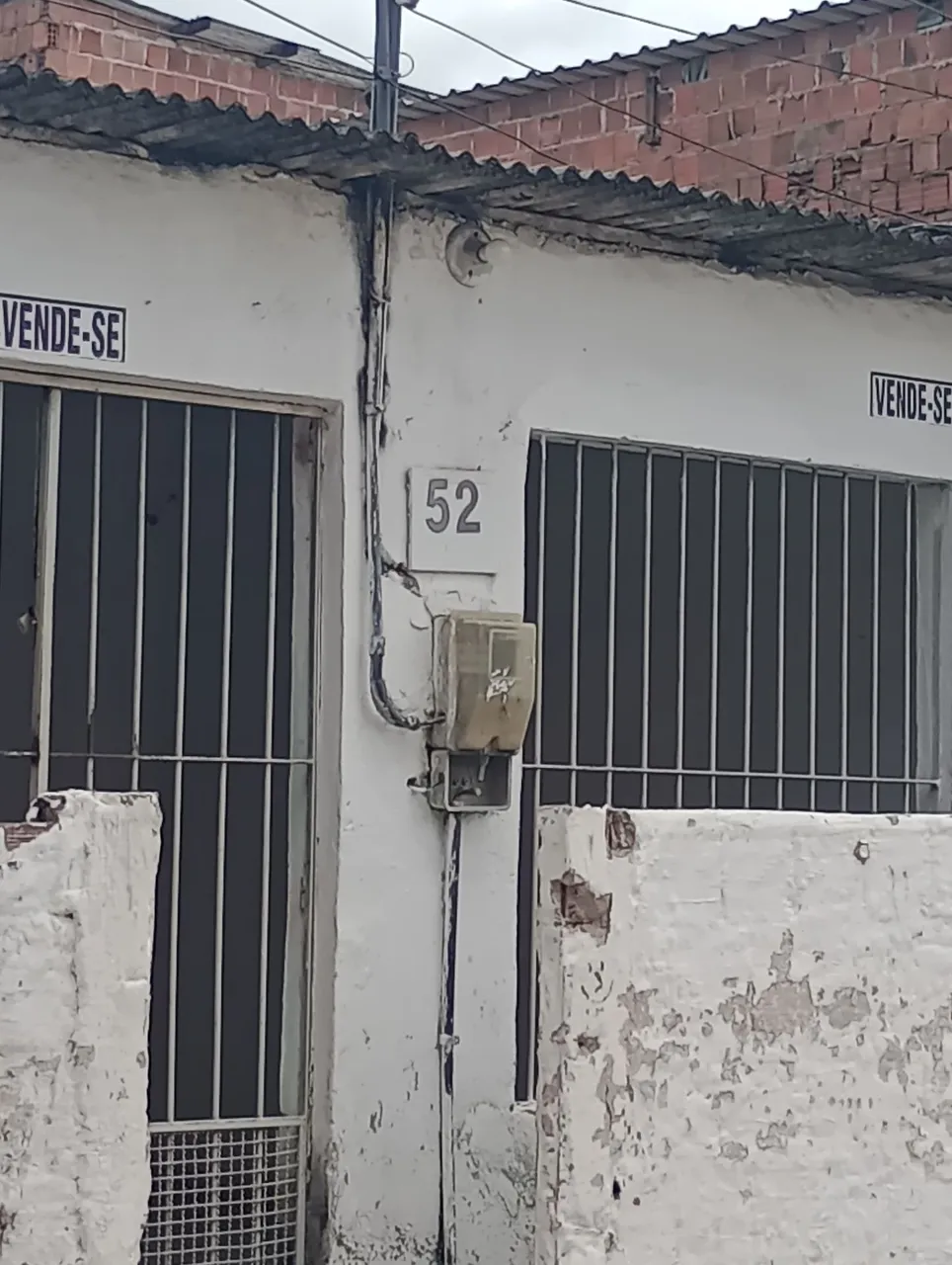 Vende-se uma casa Ibura de baixo