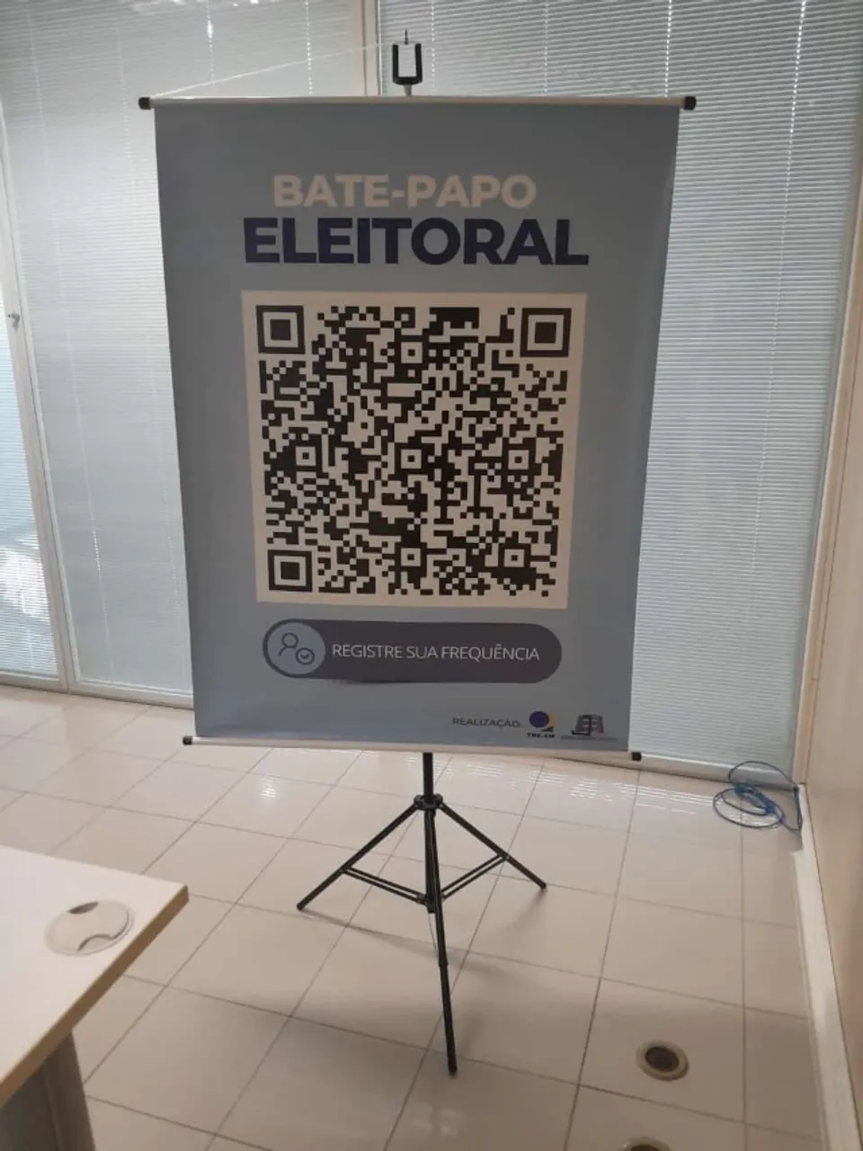Tripé Para Banner e celular 2 metros