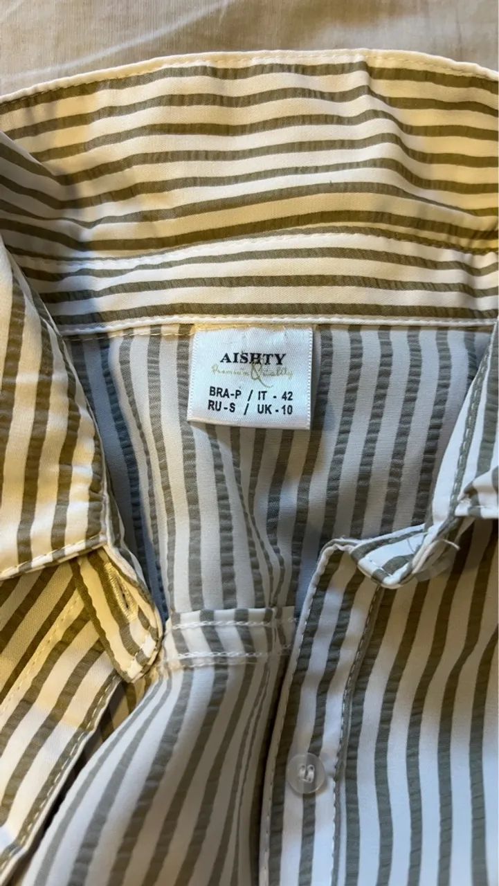 Camisa listrada branca e bege - Foto 2