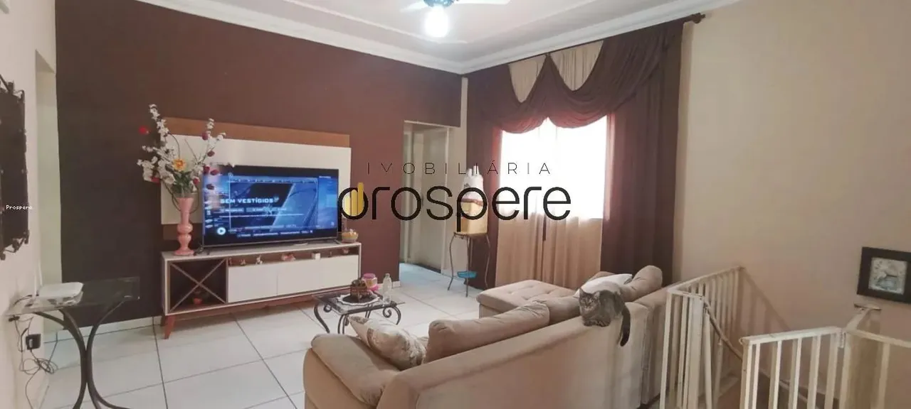 Casa para Venda em Presidente Prudente, Jardim Santana, 4 dormitórios, 2 banheiros, 3 vaga