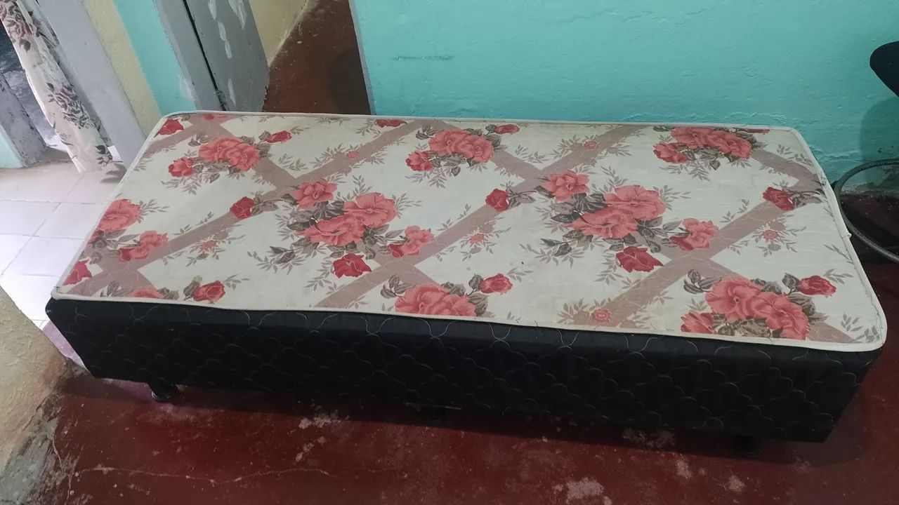 CAMA SOLTEIRO BOX EM PERFEITO ESTADO - Foto 2
