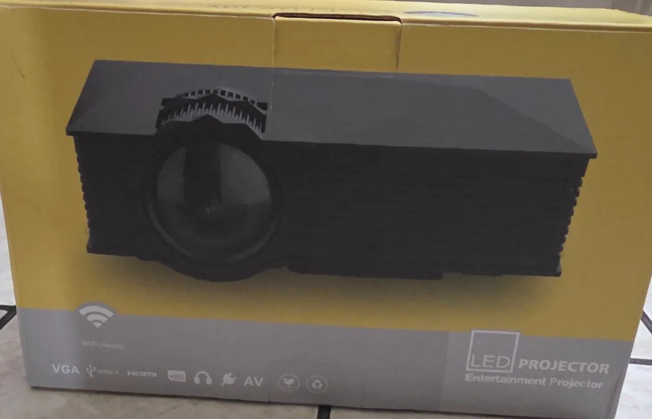 LED WI-FI 1800L+ PROJECTOR WITH TRIPOD64167732902530121