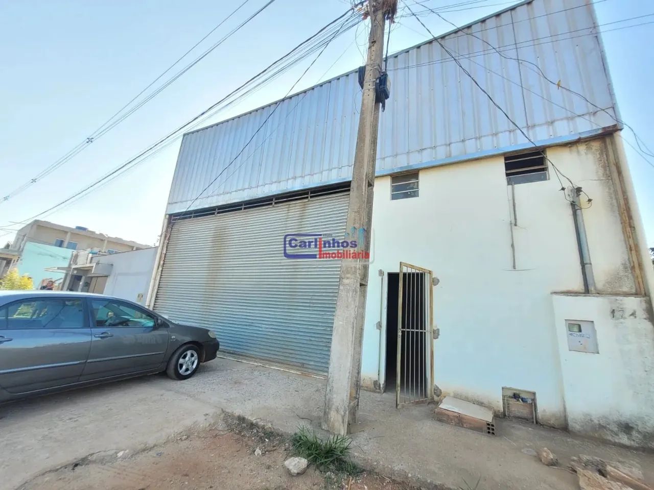 Galpão Industrial à Venda em Juatuba com 390m².