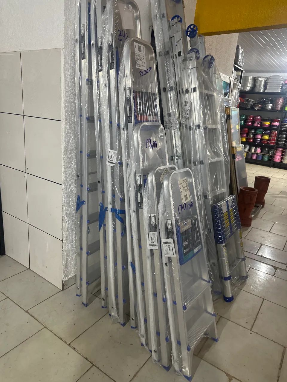ESCADAS DE ALUMÍNIO  - Foto 2
