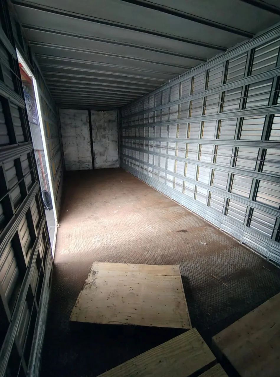 Atego 1726 6x2 ano 2021 - Foto 12