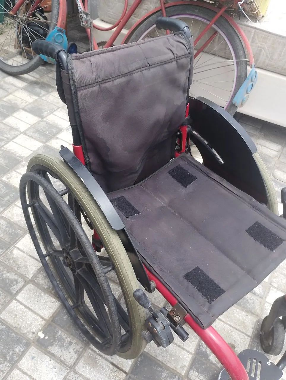 Cadeira de Rodas Ortobras em ótimo estado pronta para Uso