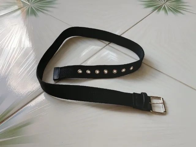 Cinto preto com fivela basic